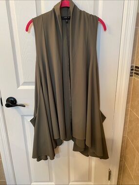 Jason for Comfy USA Sleeveless Draped Tunic
Add
Matching cropped pants $38